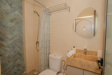 Twin or double room – private bathroom